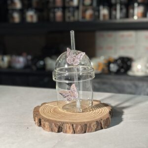 كاسة بارد شفاف بالفراش