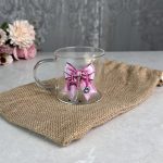 مج شفاف فيونكة وسماعة طبيب