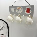 علاقة خشب شكل فناجين