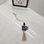 تعليقة خشب شكل ابريق